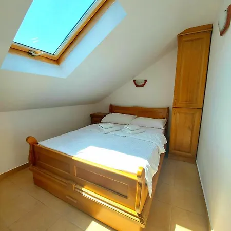 Apartment Tarsko Jezero Nova Vezanja